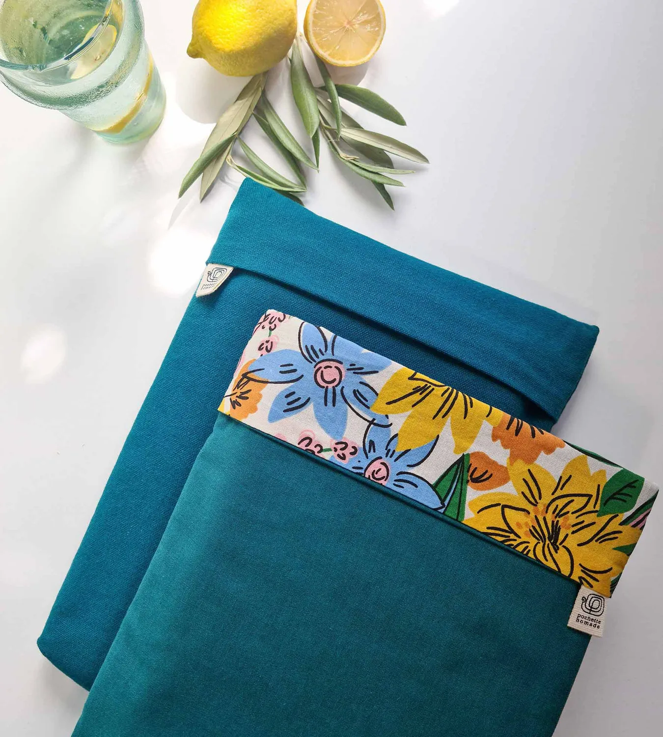 Pochette Nomade Modestine pochette livre déperlante