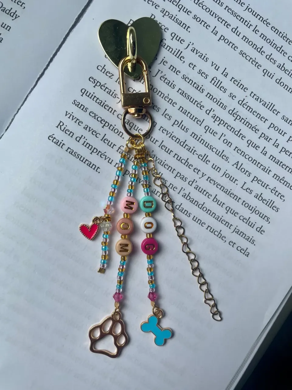 Pages en perles Dog mom accessoire liseuse perles fait main