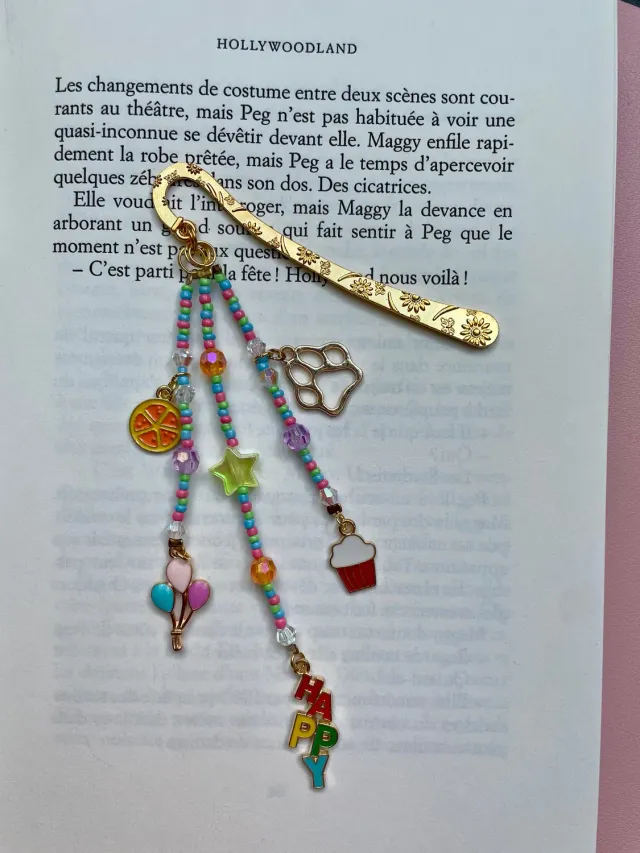 Pages en perles Là-haut marque-page perles fait main